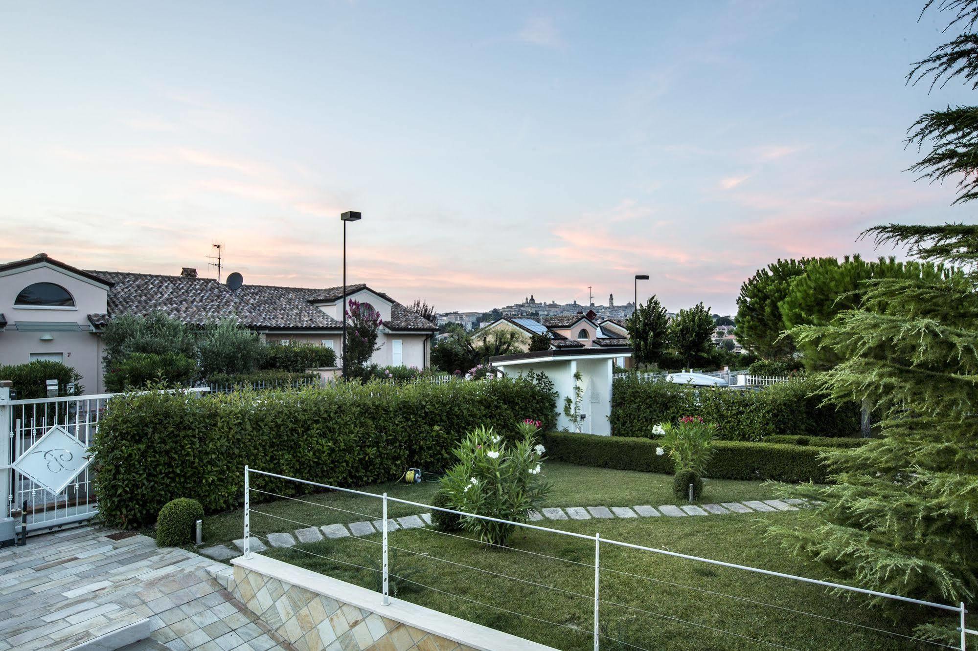 Residence Belohorizonte Macerata Exterior foto