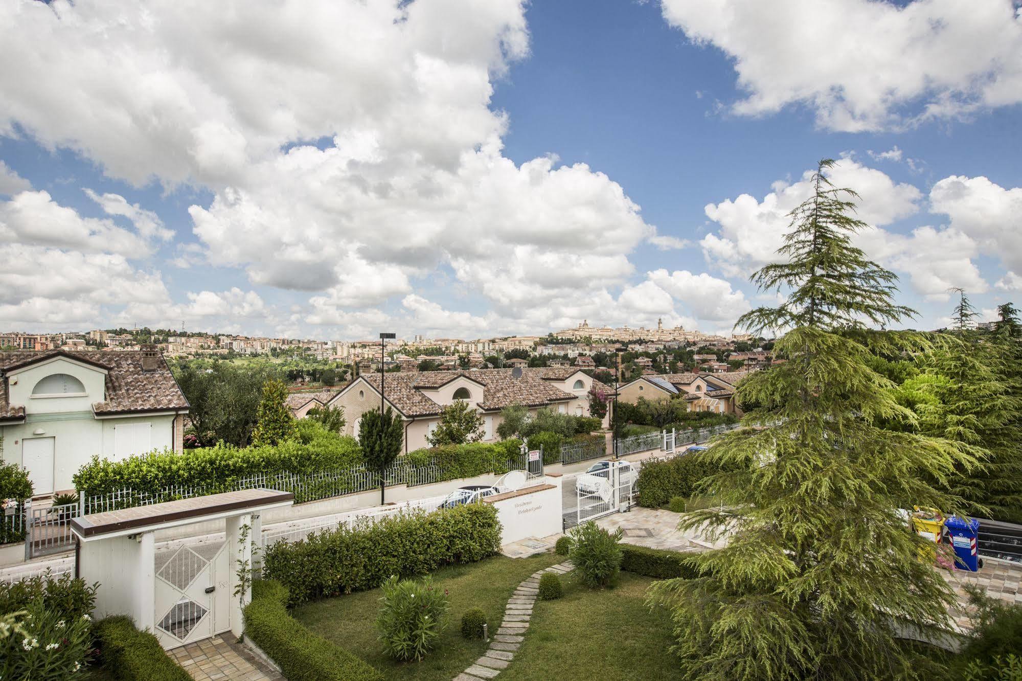 Residence Belohorizonte Macerata Exterior foto