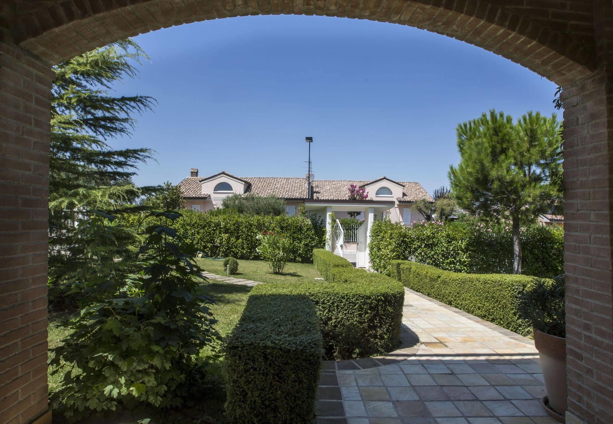 Residence Belohorizonte Macerata Exterior foto